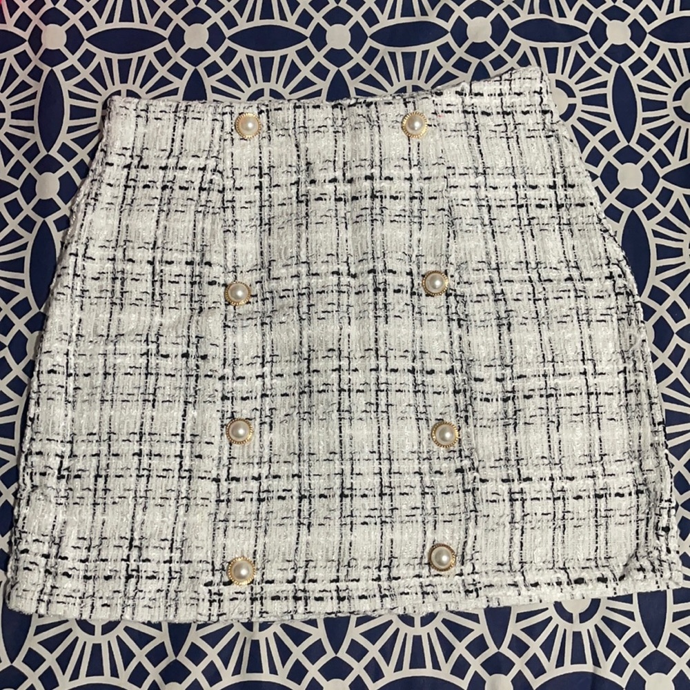 PLAID SKIRT | BRAND NEW.